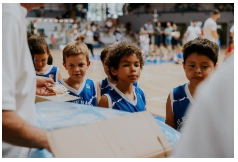 Franchise La Mie Câline partenaire des 30 ans de la fête nationale du minibasket pour le bonheur de plus de 75 000 enfants 