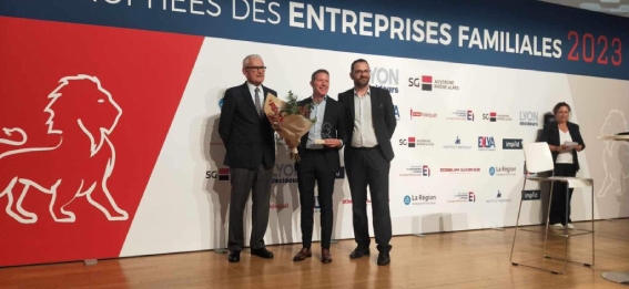 Franchise Vie & Véranda : 3ème édition des Trophées des Entreprises Familiales, le réseau récompensée du trophée Coup de cœur du jury
